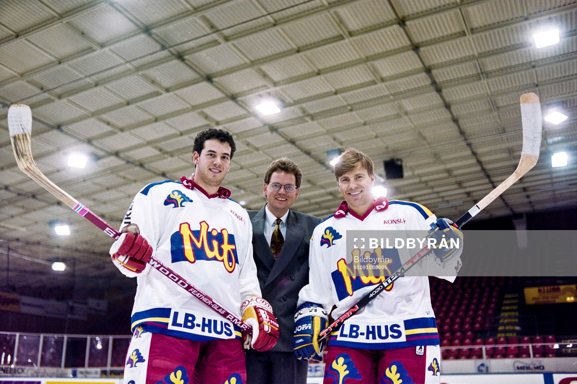 Robert Burakovsky, Tommy Theorin,  klubbdirektör och Mats