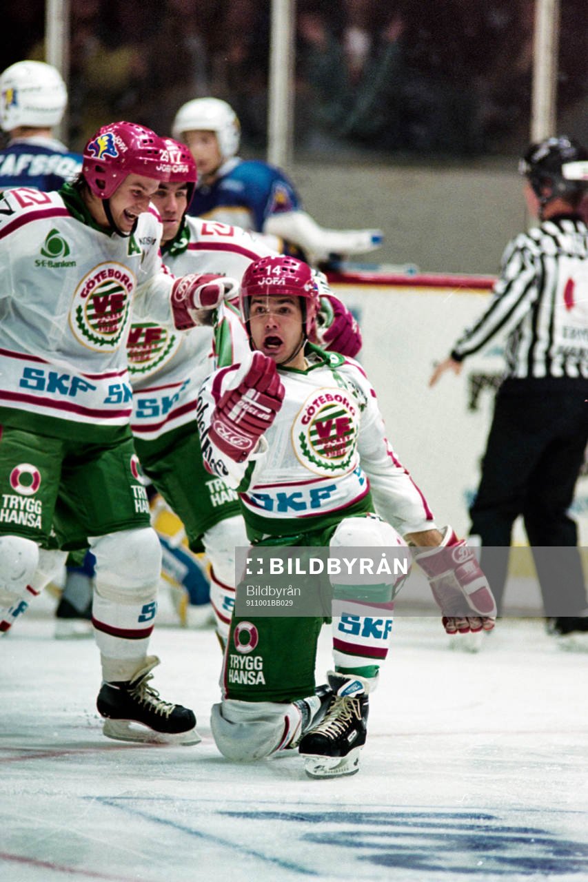 Patrik Carnbäck, Västra Frölunda, jublar