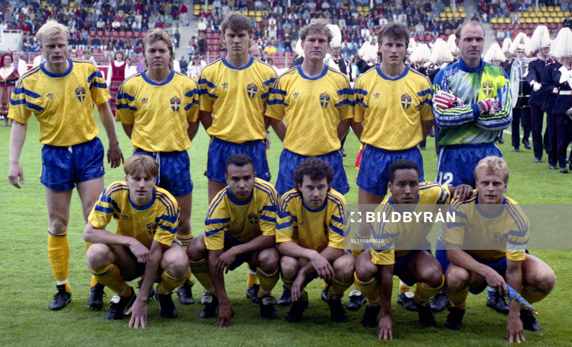 Bakre raden fr. v: Peter Larsson, Tomas Brolin, Magnus