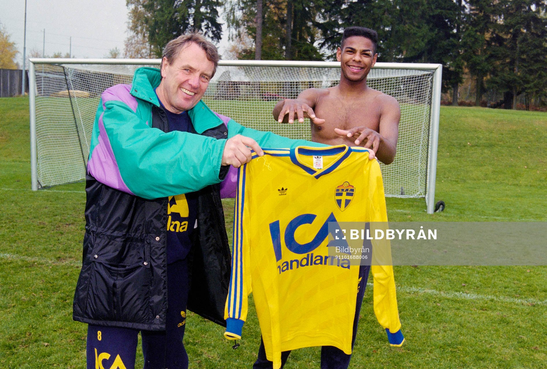 Nisse Andersson, förbundskapten och Pascal Simpson, Sverige