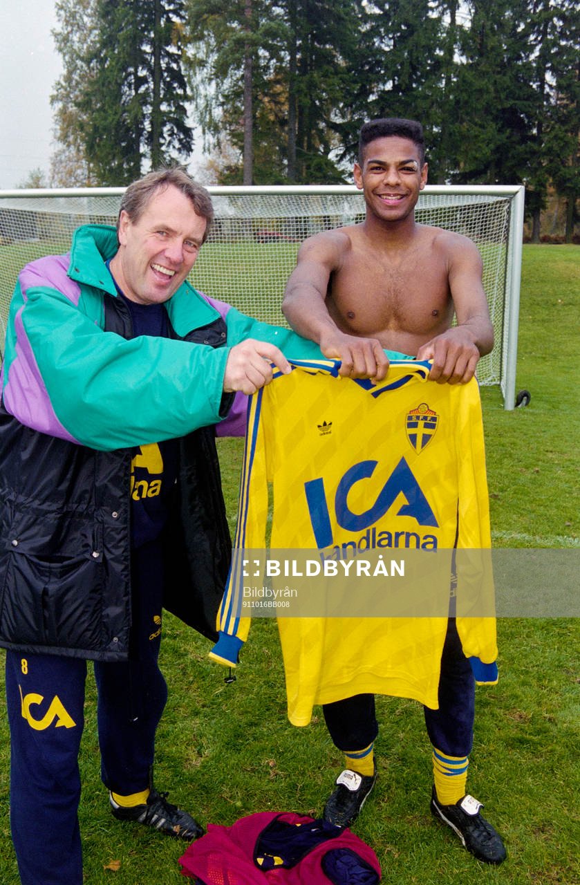 Nisse Andersson, förbundskapten och Pascal Simpson, Sverige