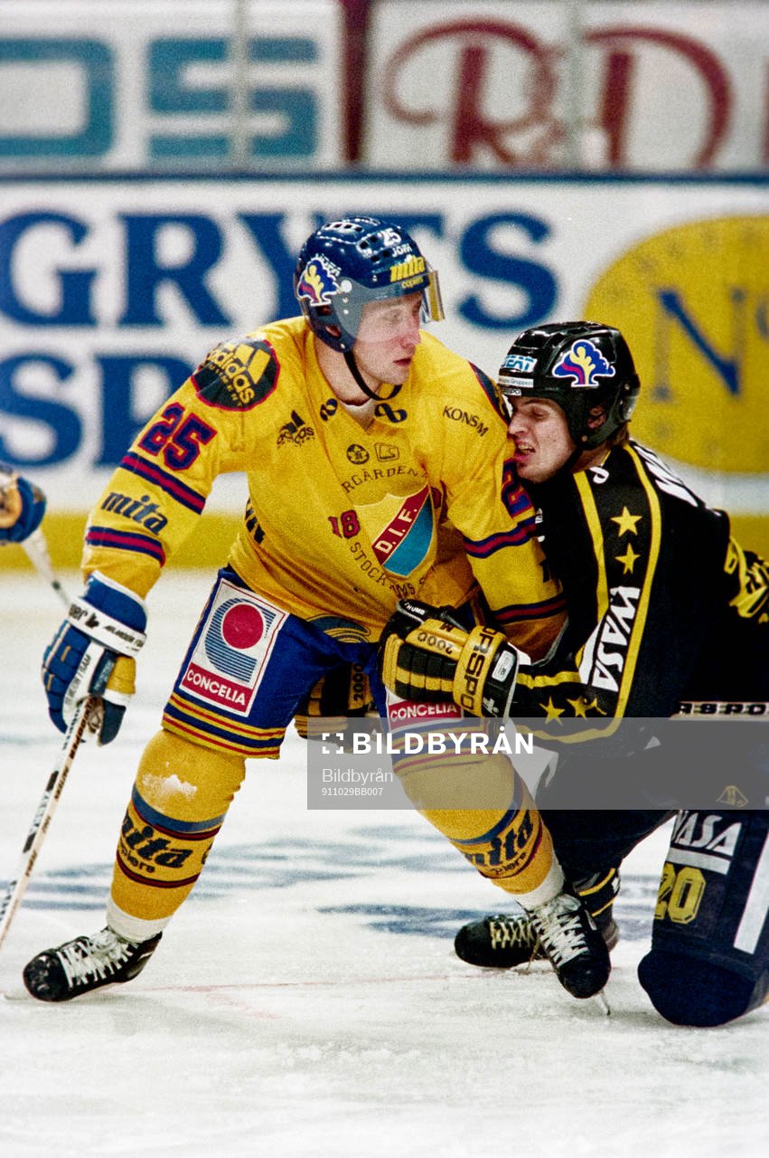 Petter Salsten försöker stoppa djurgårdens Mikael