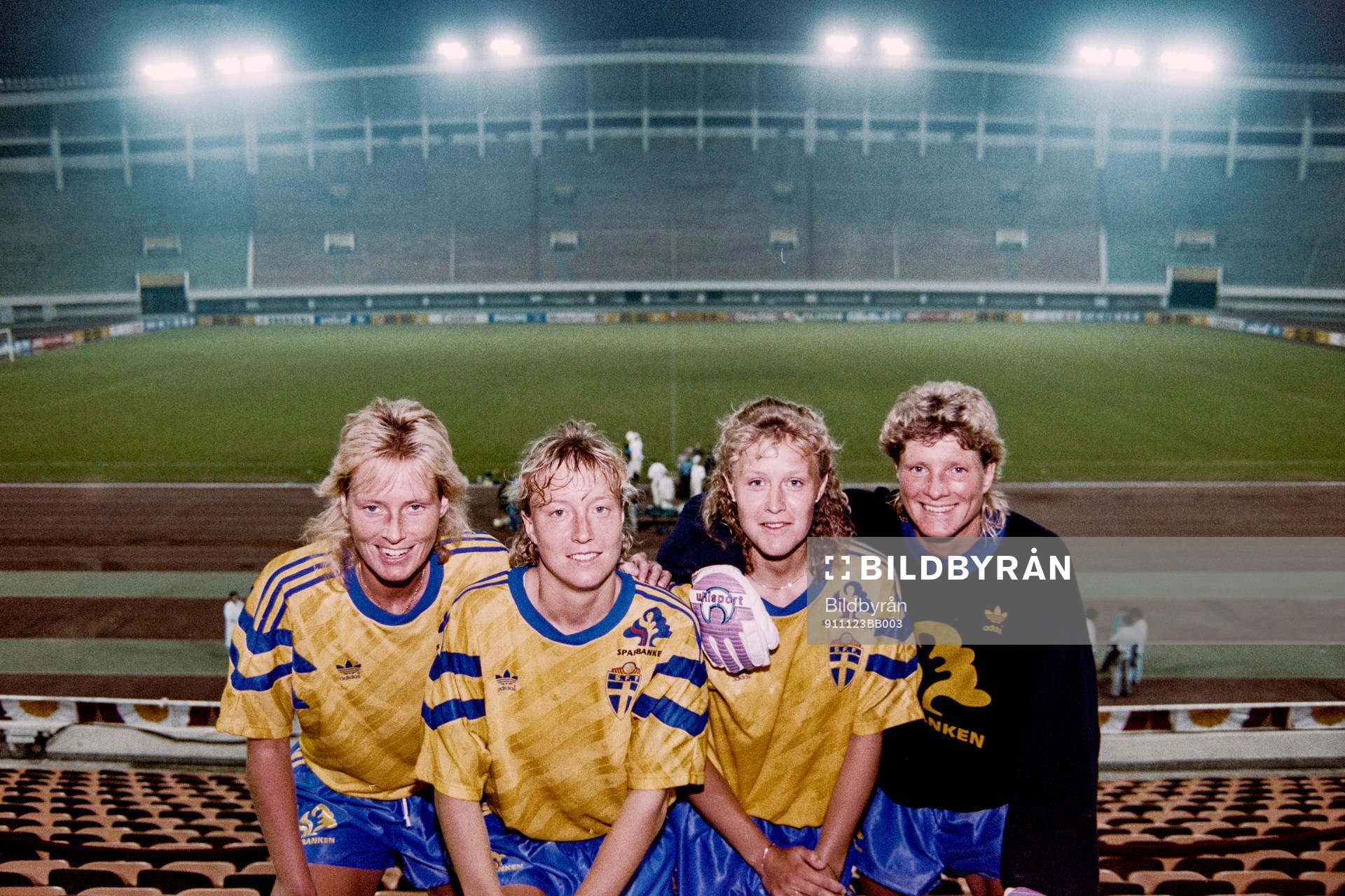  Anette Hansson, Helen Johansson, Ingrid Johansson och Elisabeth Leidinge, målvakt, Sverige.