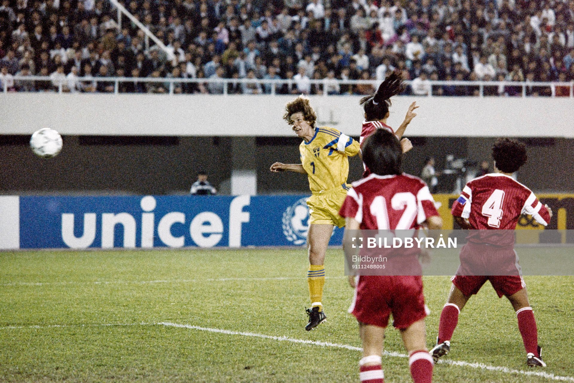 Pia Sundhage, Sverige