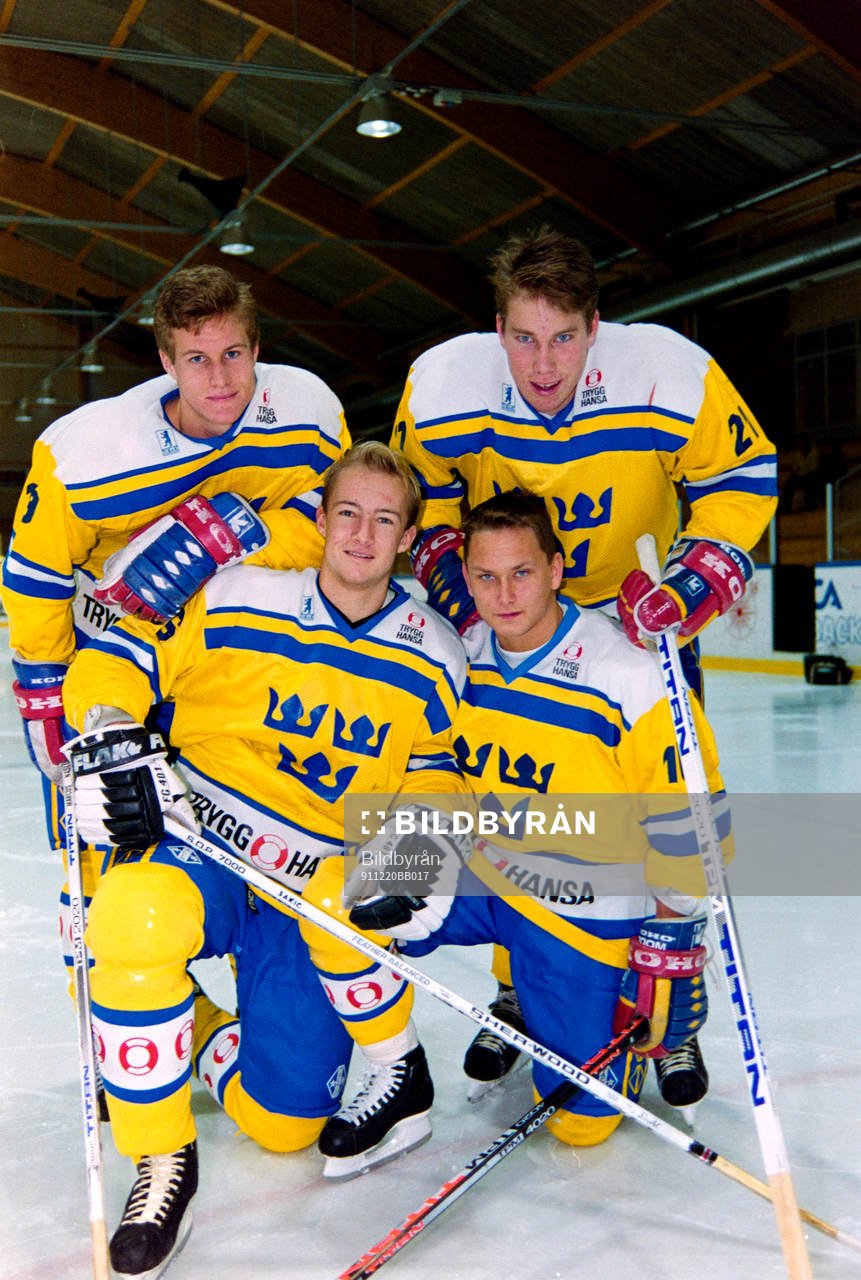 Bakre raden fr. v Markus Näslund och Peter Forsberg.