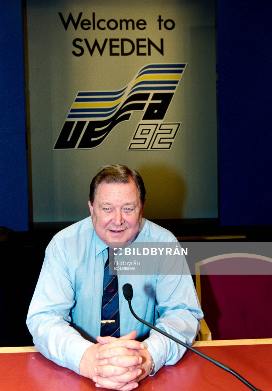 Fotboll, EM, Lottning: Lennart Johansson, Uefa.