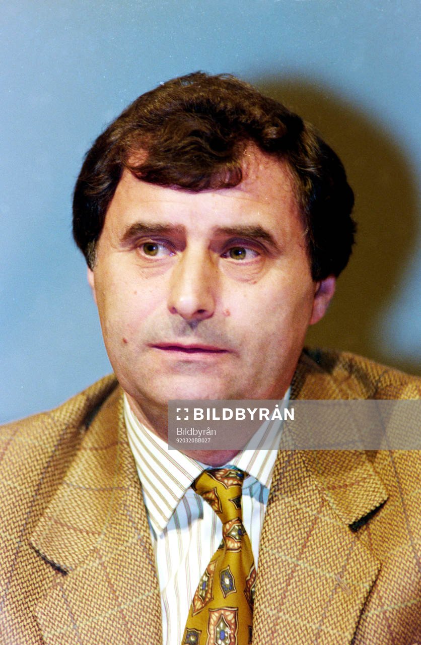 Fotboll, EM, förhands, förbundskaptener: Anatoliy Byshovets, förbundskapten i Ryssland. 