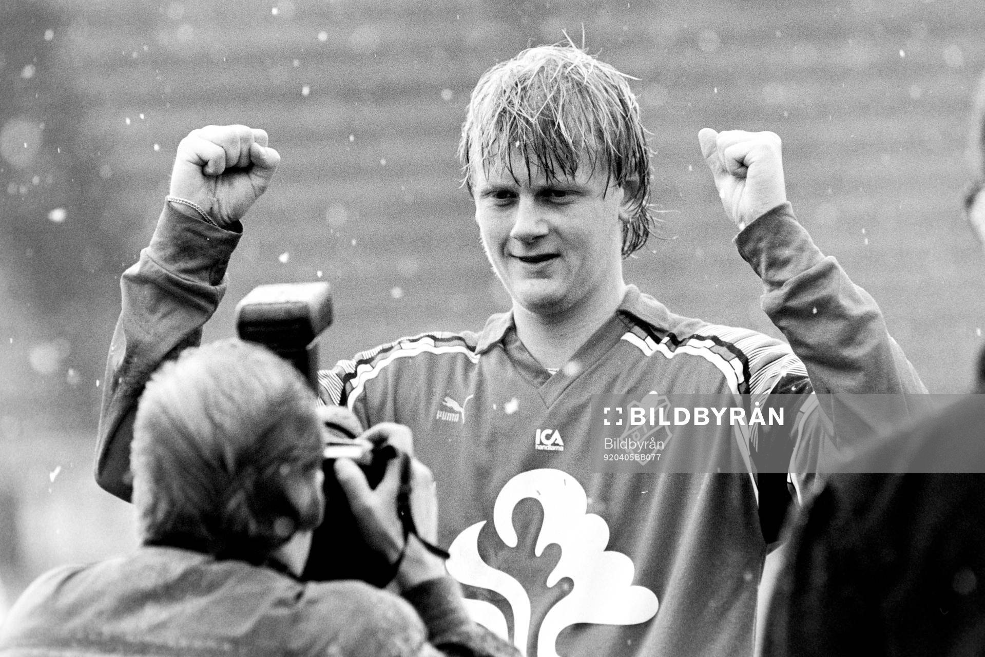 Östers målskytt Ulrik Jansson jublar