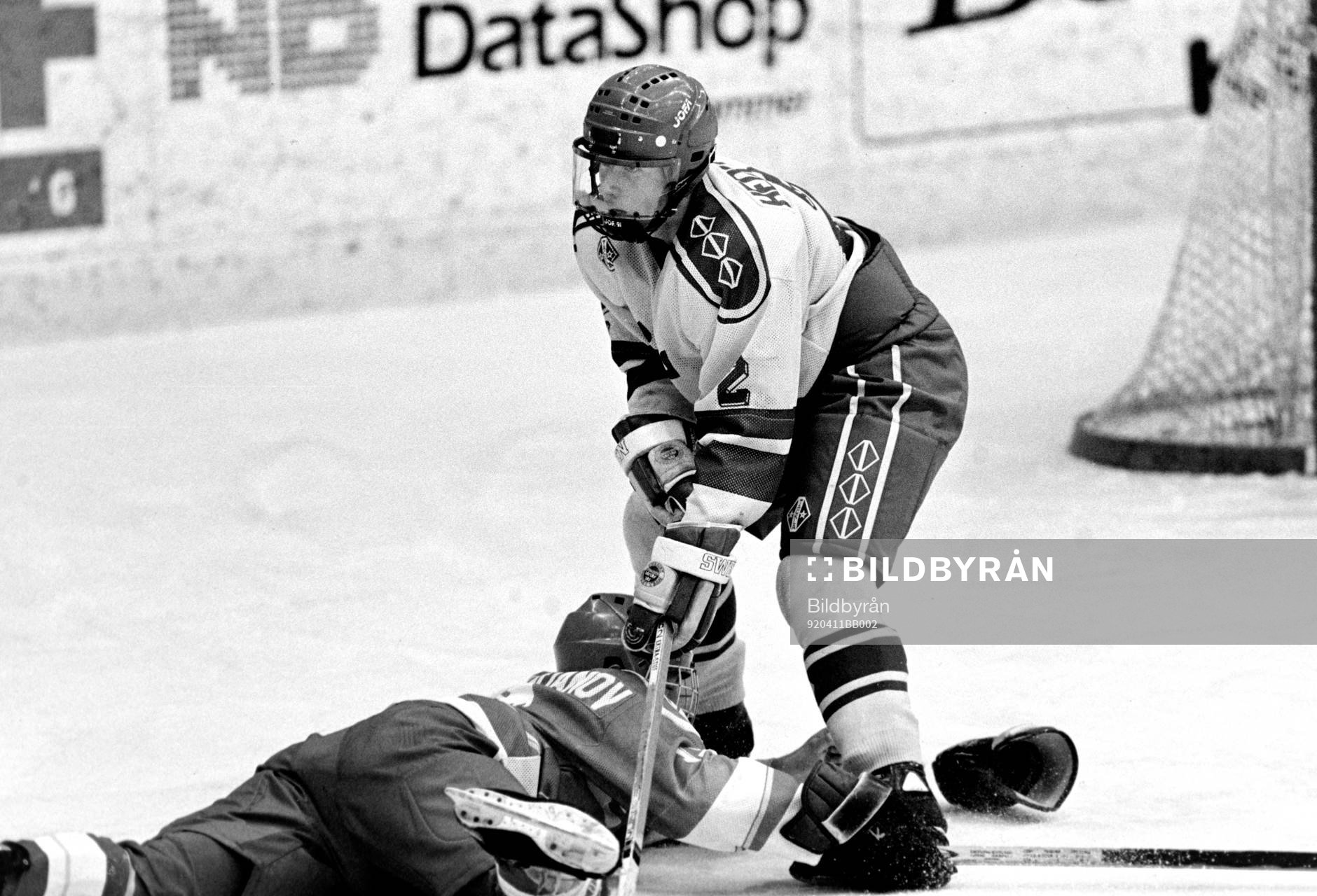 Mattias Hedlund, Sverige i kamp om pucken