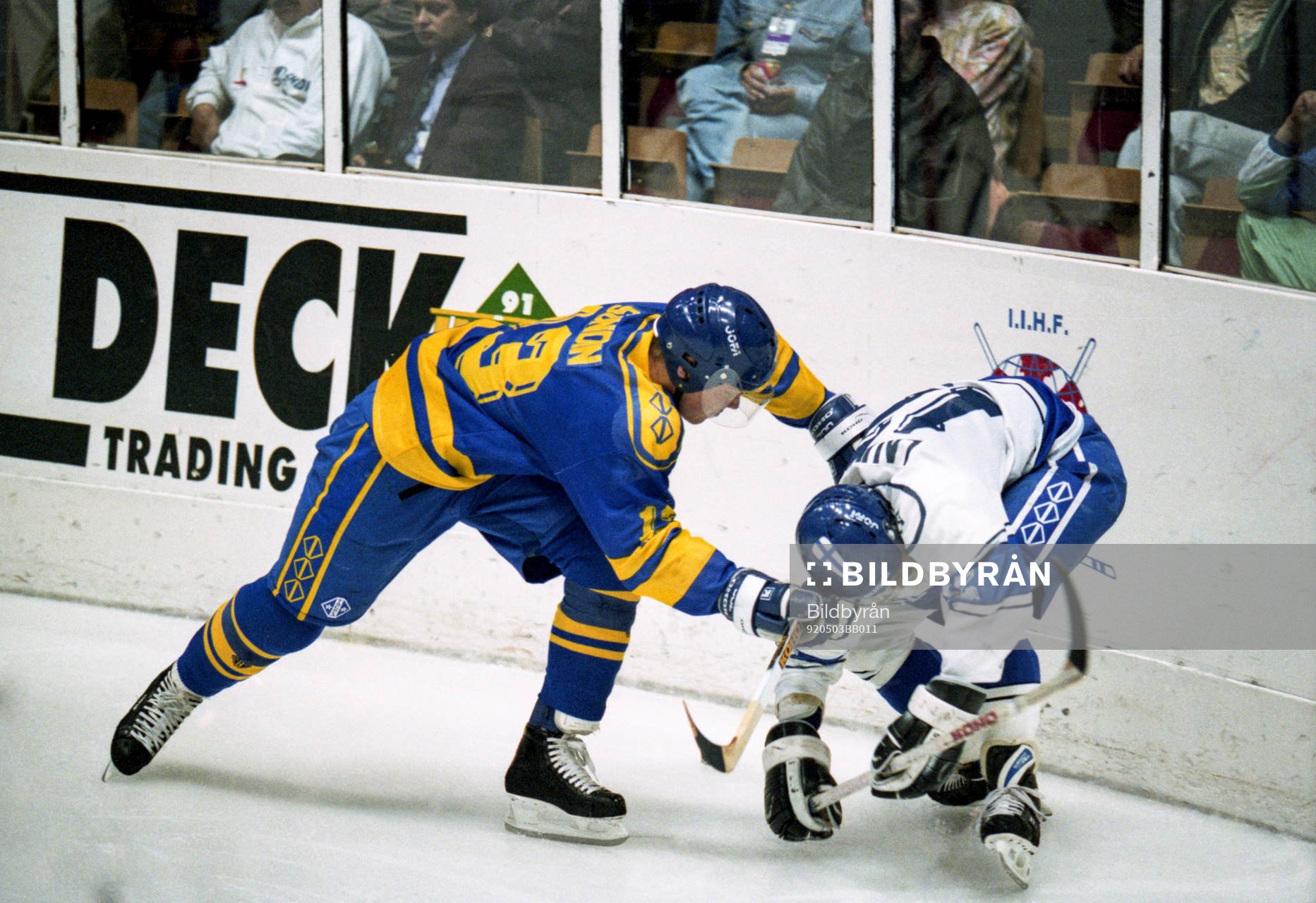Mats Sundin, Sverige går hårt åt en finländare