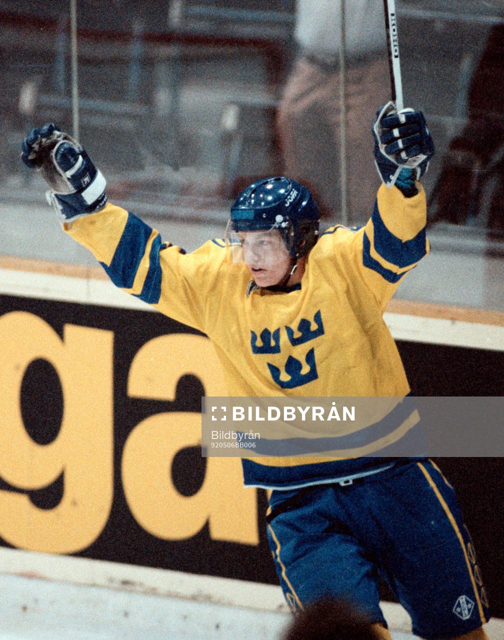 Mats Sundin, Sverige, jublar