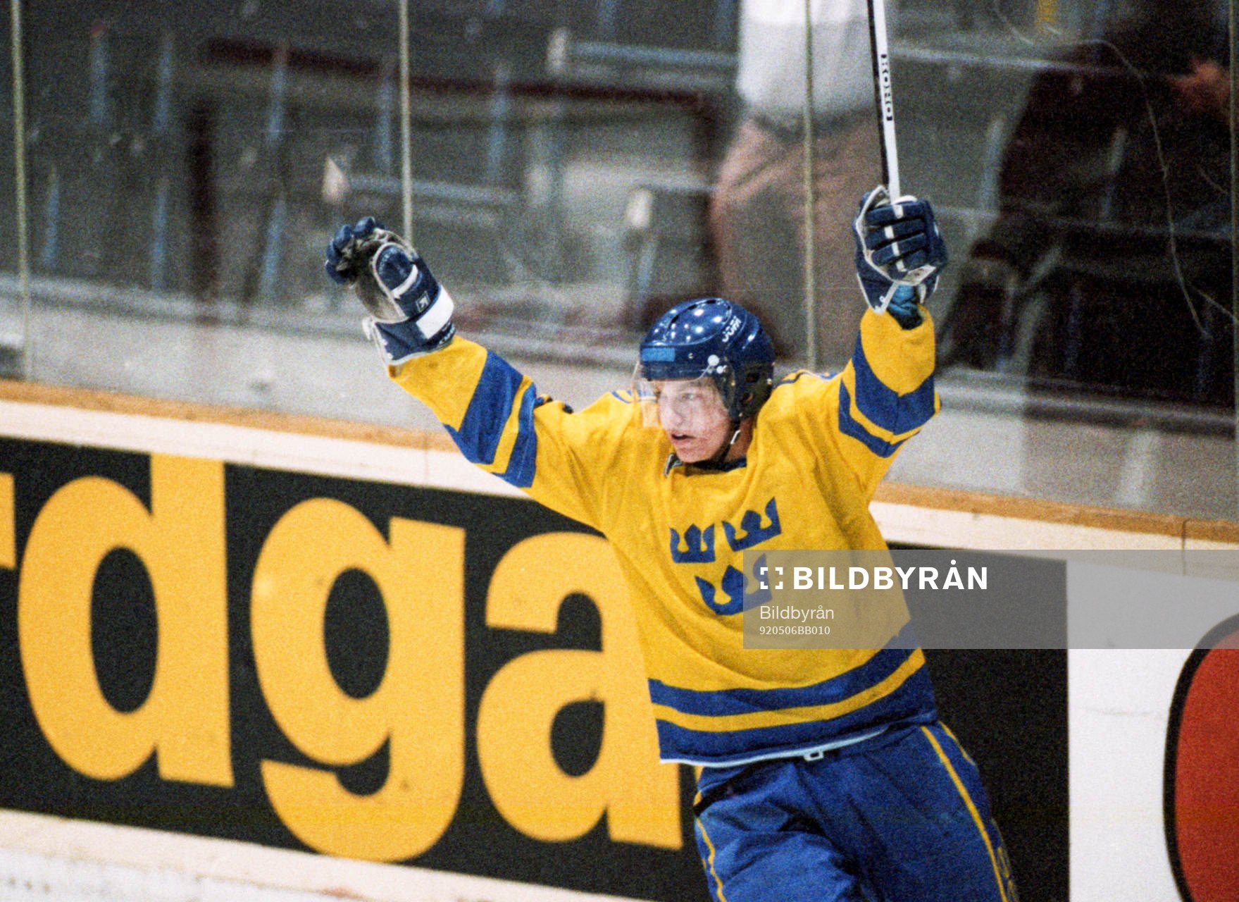 Mats Sundin, Sverige, jublar