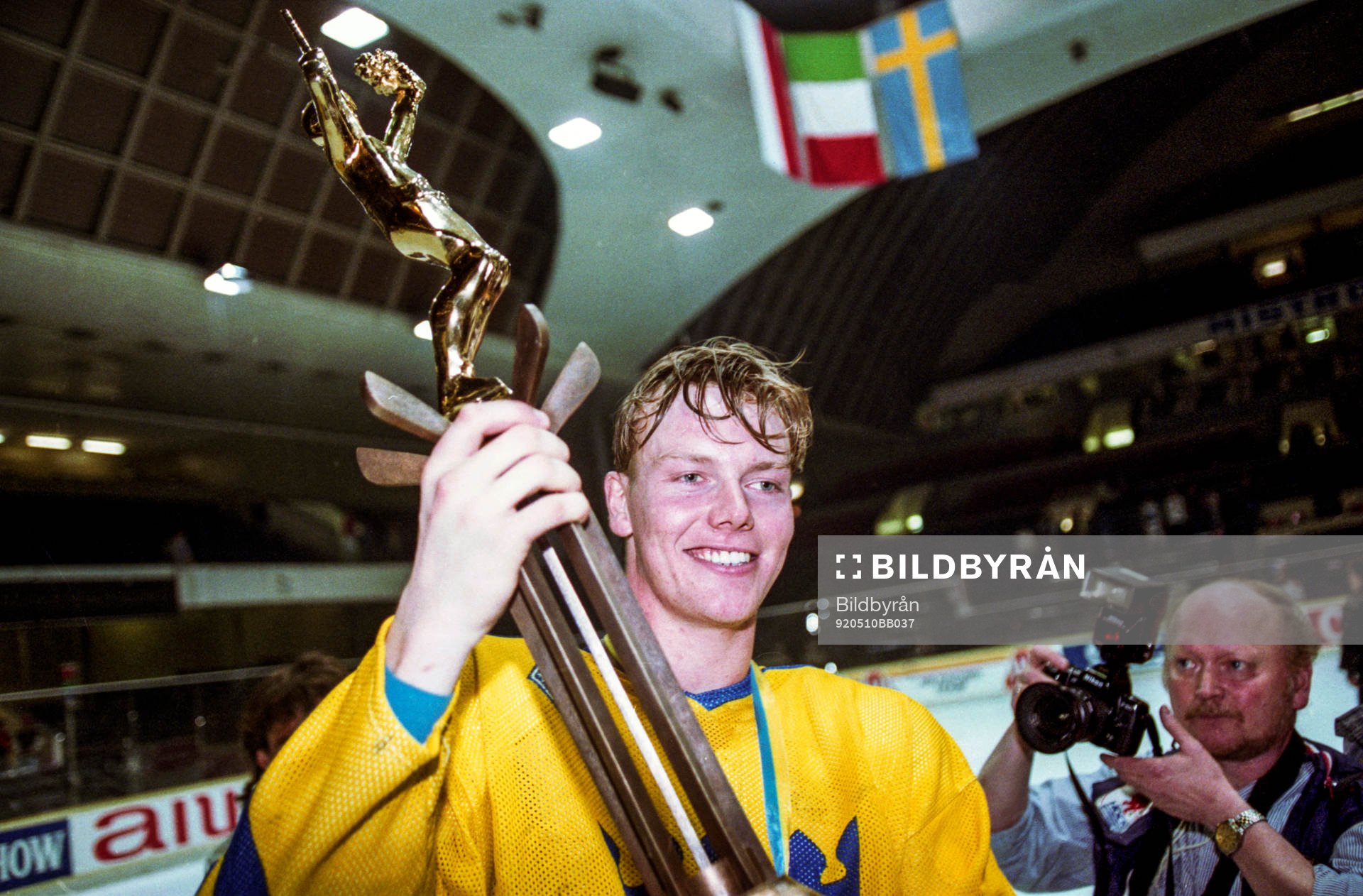 Mats Sundin med VM-pokalen