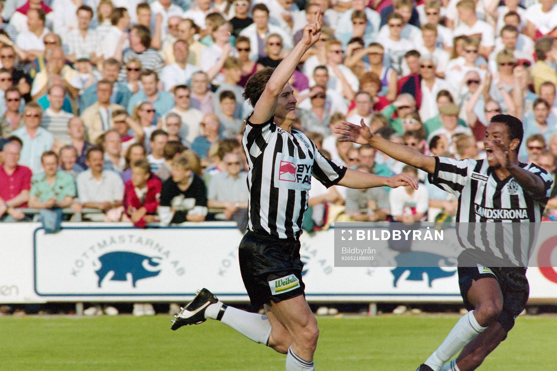 Per Harrysson och Issa Manglind, Landskrona jublar