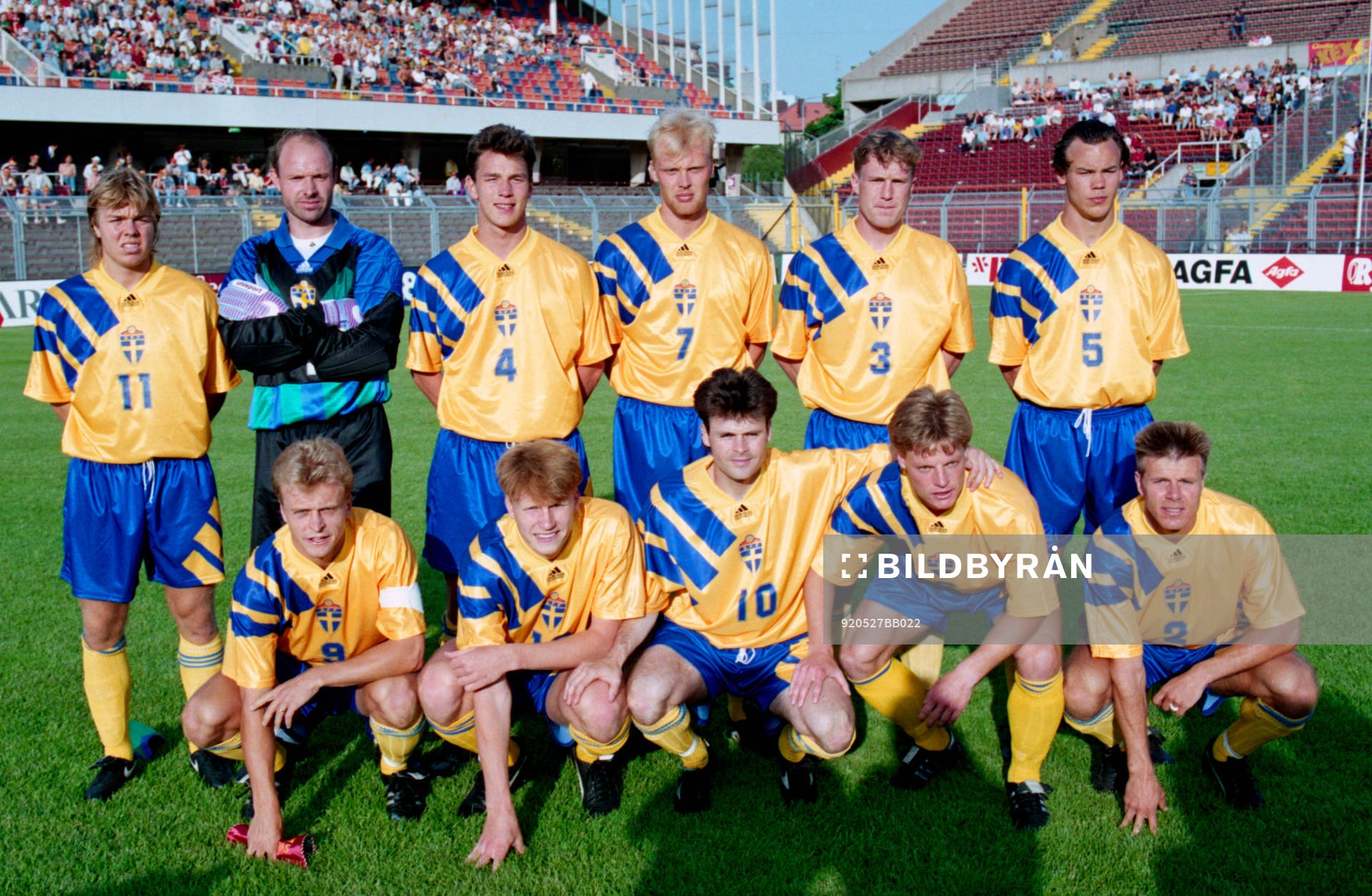 Bakre raden fr. v: Tomas Brolin, Thomas Ravelli, målvakt,