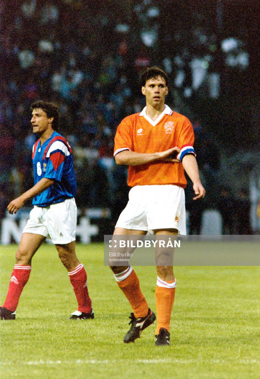 Fotboll, Frankrike - Holland, 1-1: Marco Van Basten, Holland