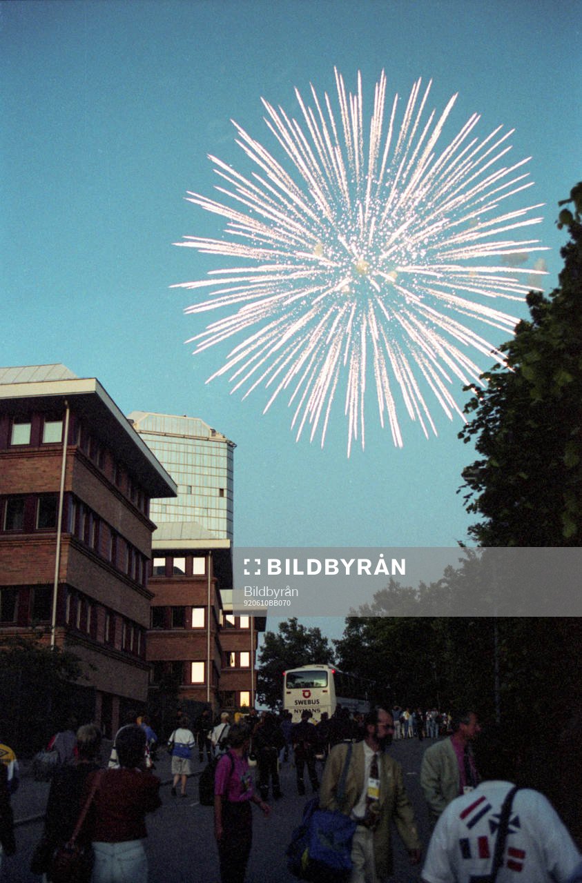 Raket, nyårssmällare
