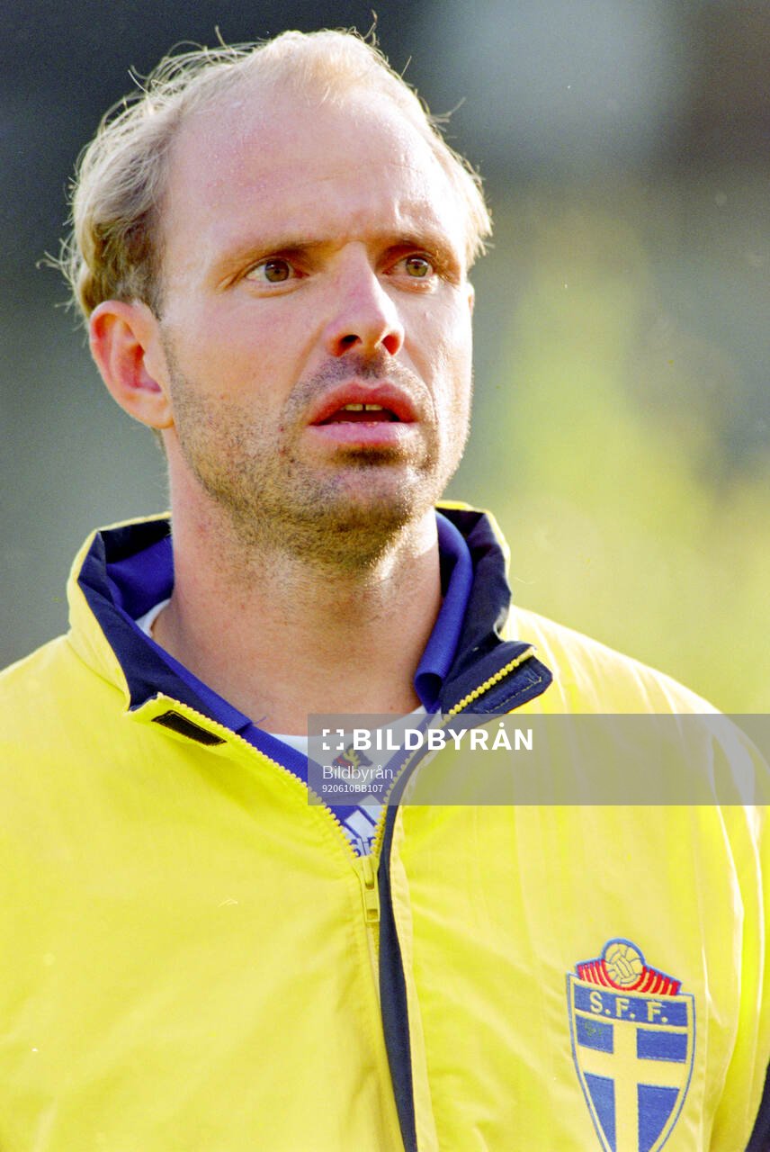 Goalkeeper Thomas Ravelli of Sweden