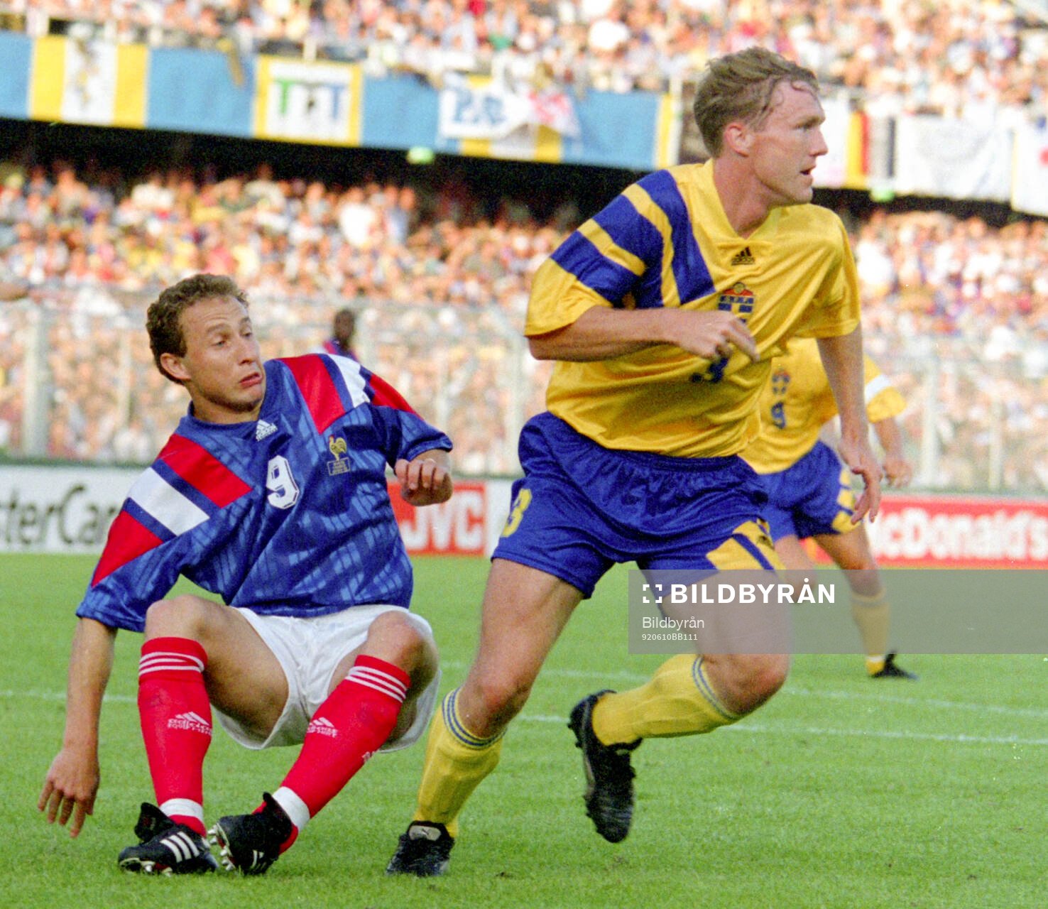 Jean-Pierre Papin of France against Jan Eriksson of Sweden