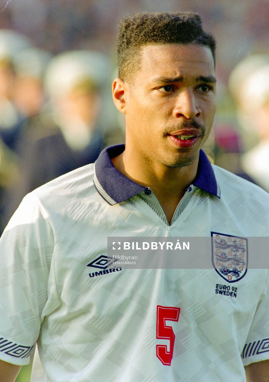 Englands Des Walker