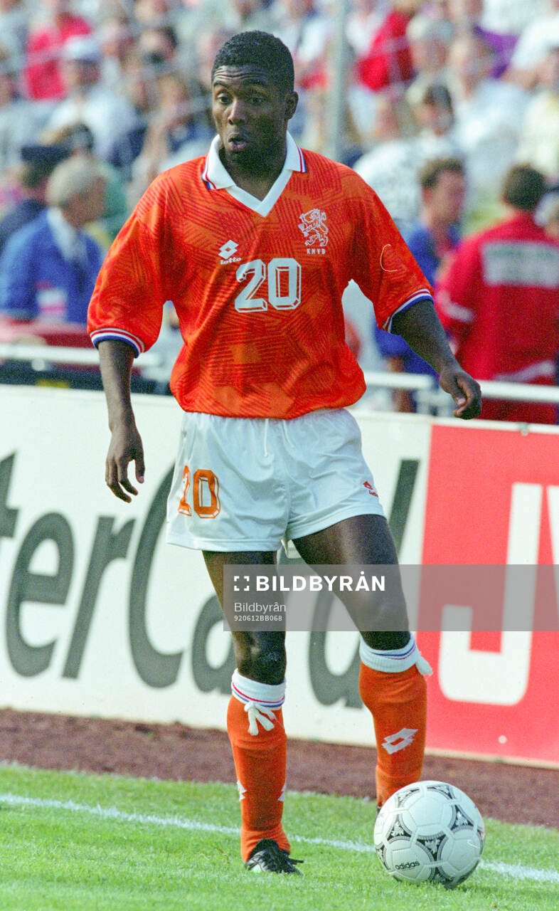 Football, Uefa EURO 1992, Group 2, Netherlands - Scotland