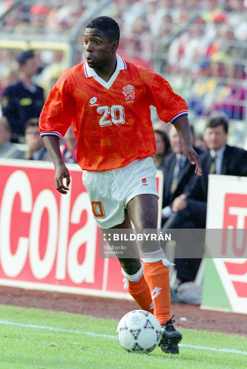 Football, Uefa EURO 1992, Group 2, Netherlands - Scotland