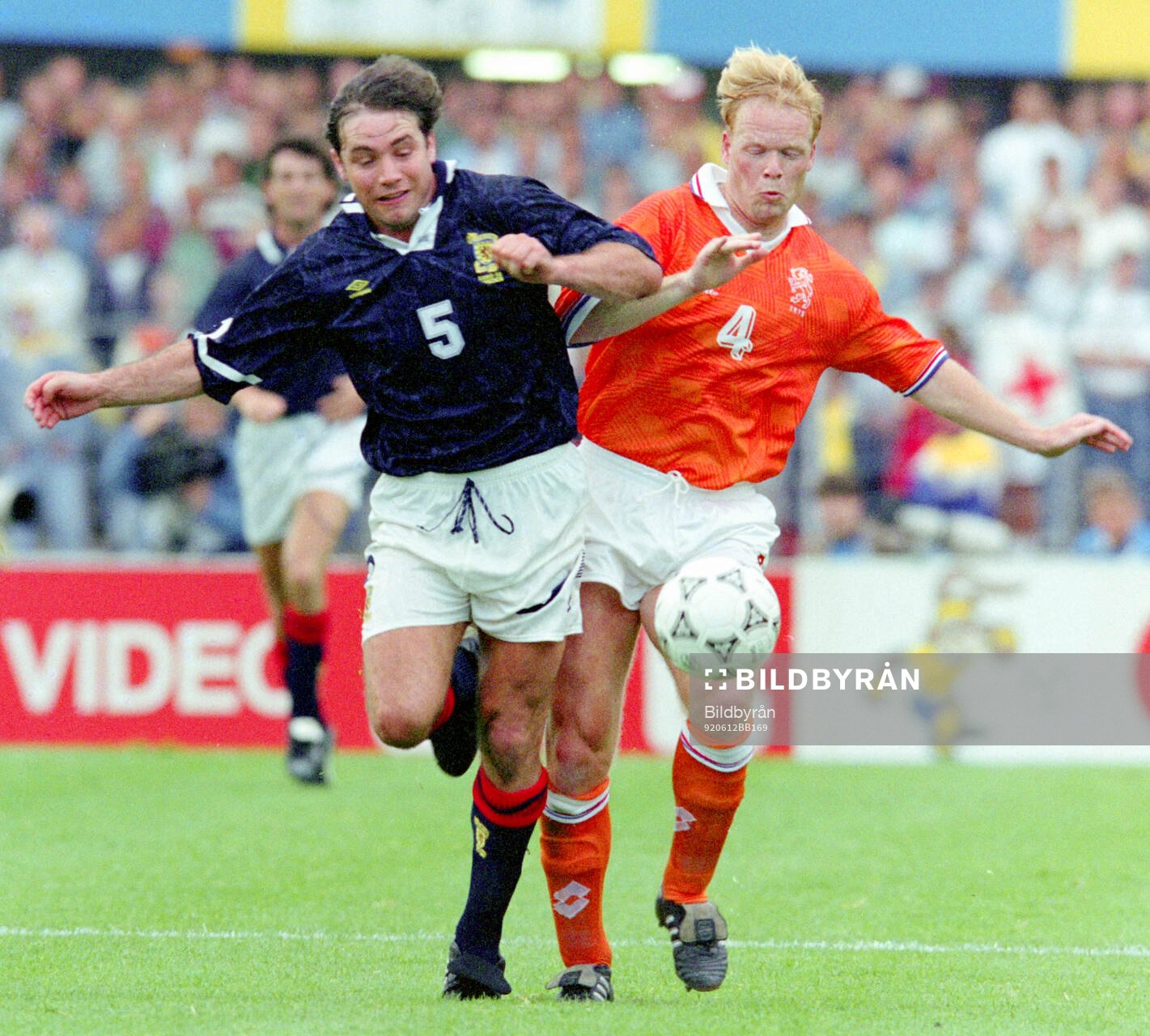 Football, Uefa EURO 1992, Group 2, Netherlands - Scotland