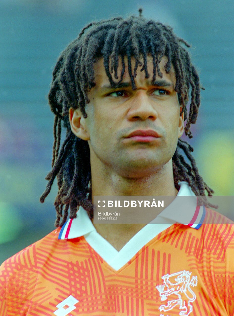 Football, Uefa EURO 1992, Group 2, Netherlands - Scotland