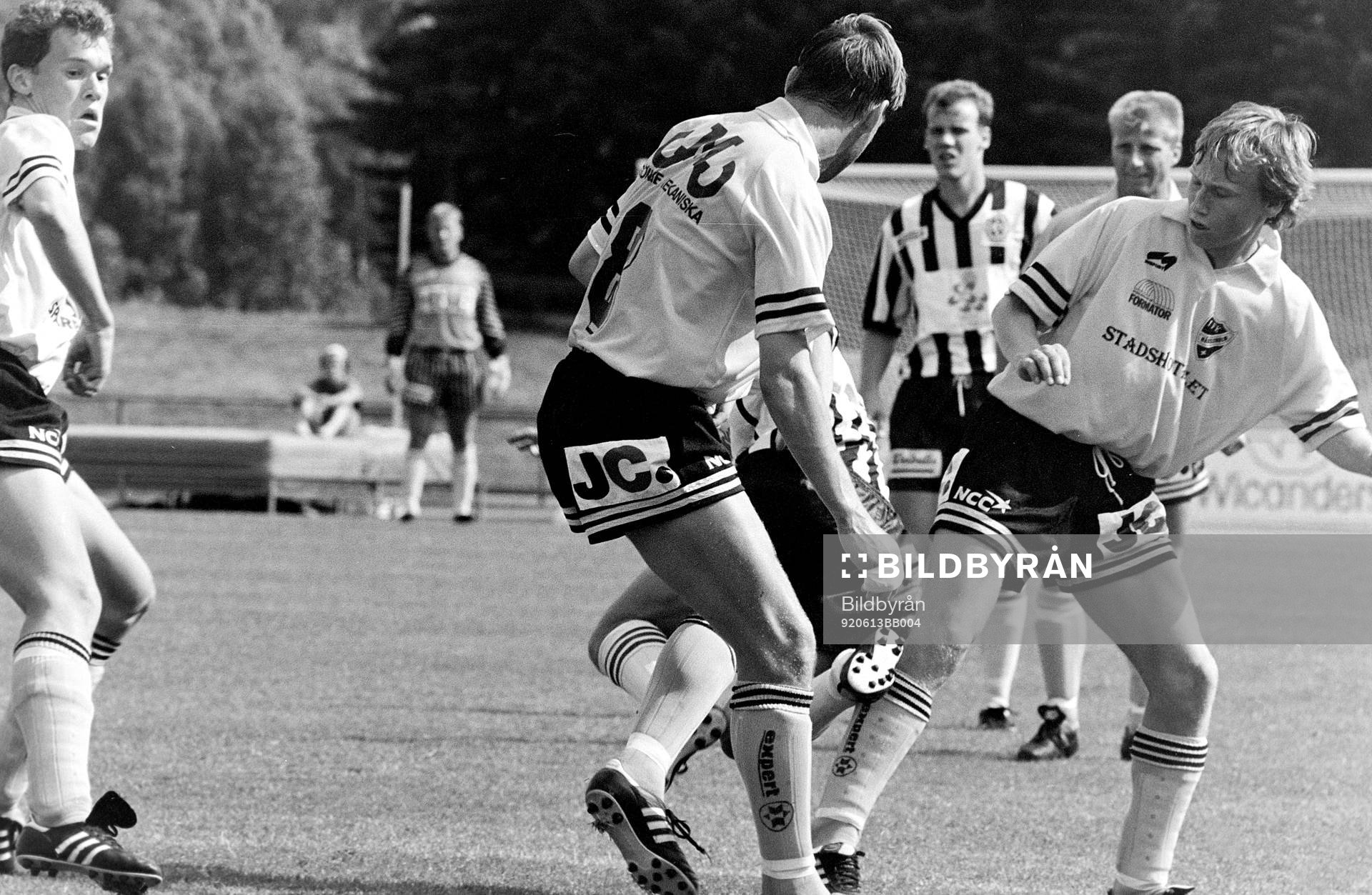 Anders Karlsson, Hässleholm i kamp om bollen