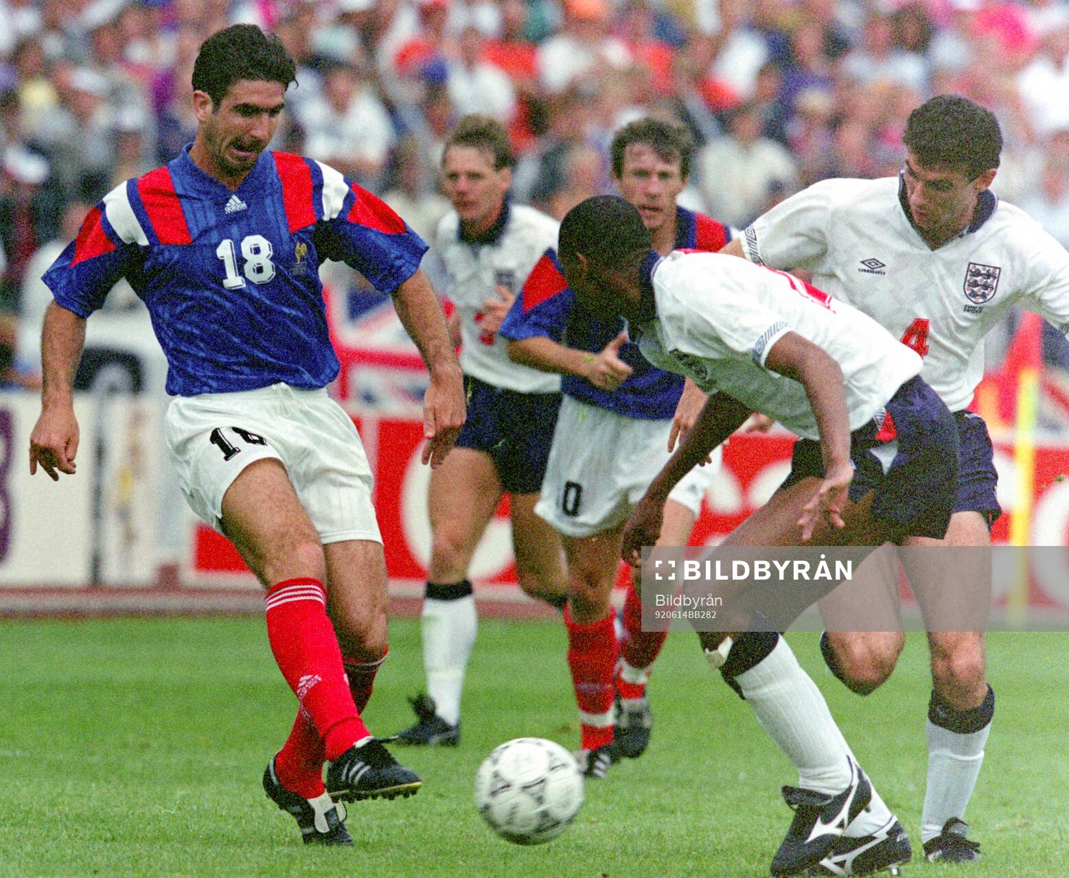 France’s Eric Cantona against Englands Carlton Palmer
