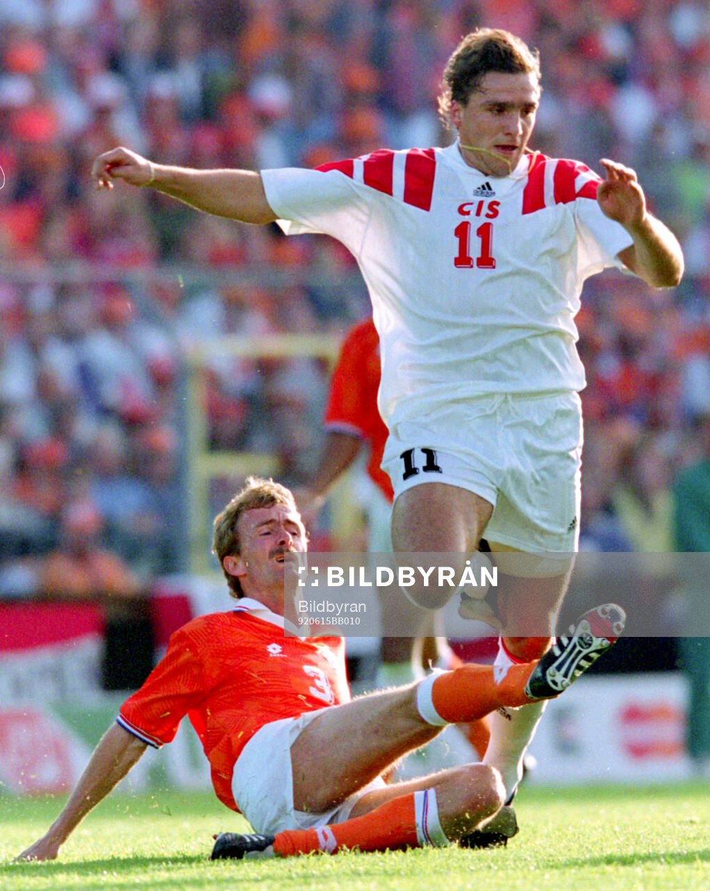 Football, Uefa EURO 1992, Group 2, Netherlands - CIS