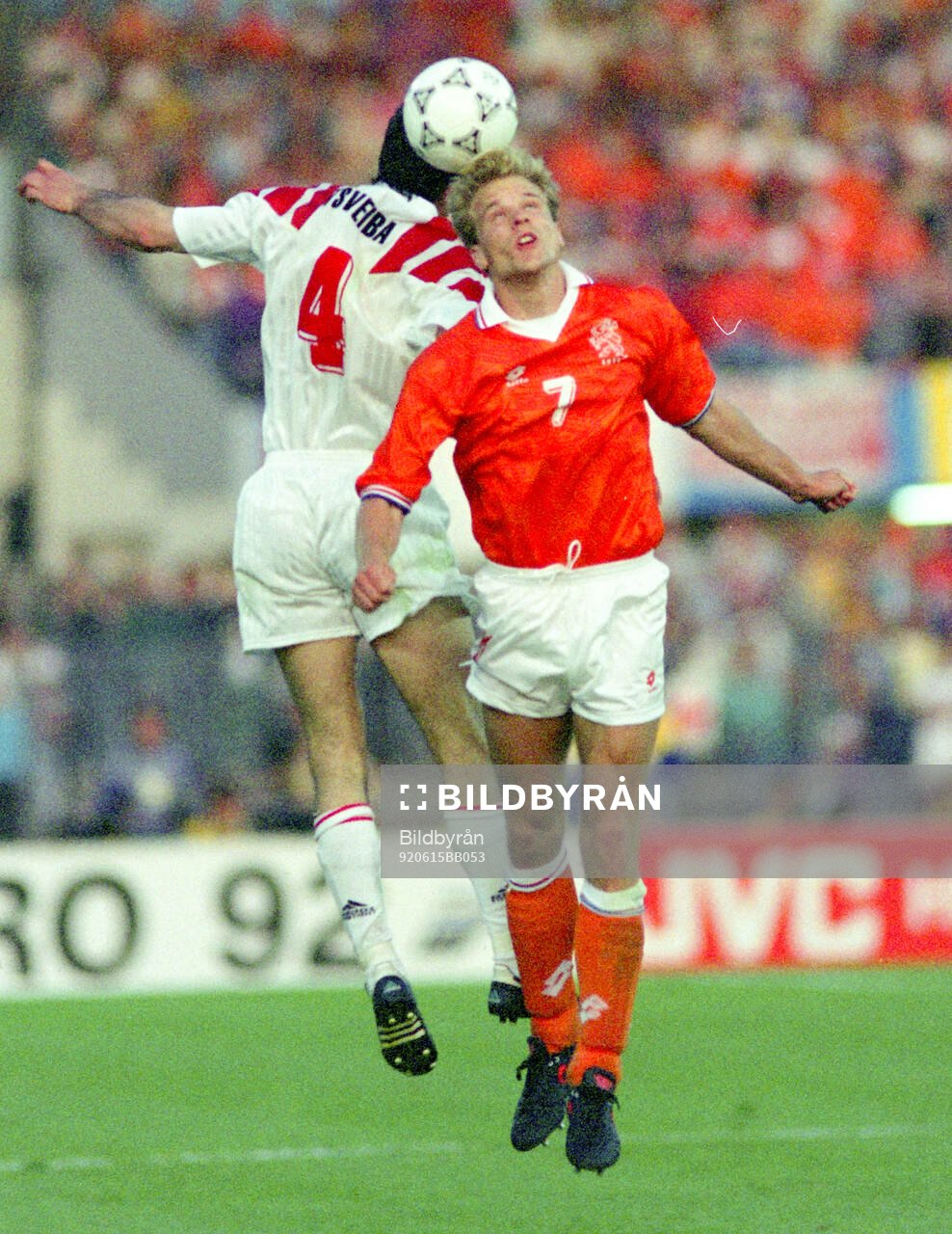 Dennis Bergkamp of Netherlands against Ahkrik Tsveiba of CIS