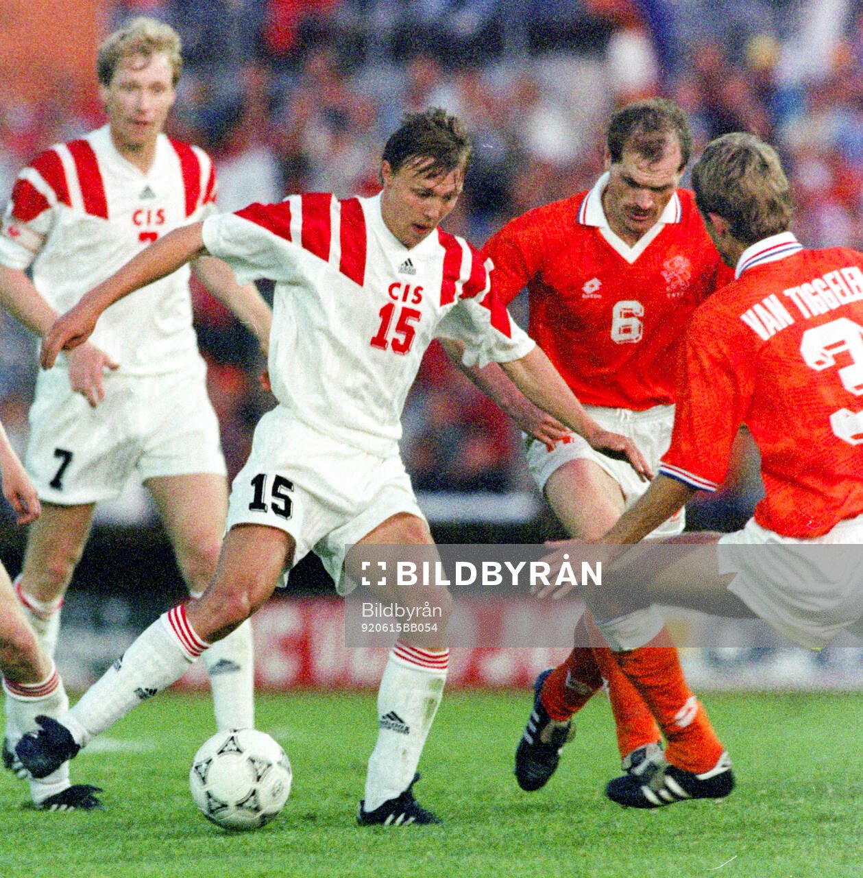Igor Kolyvanov of CIS against Jan Wouters (6) of Netherlands