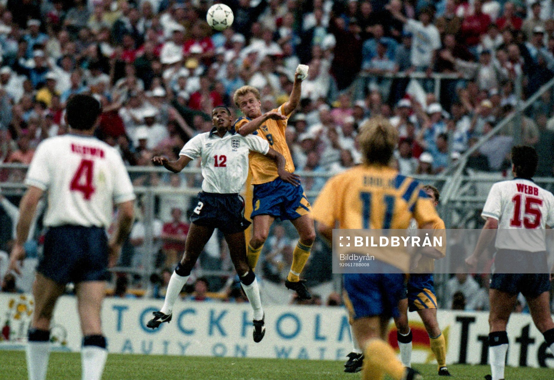Carlton Palmer, England och Jonas Thern, Sverige i en