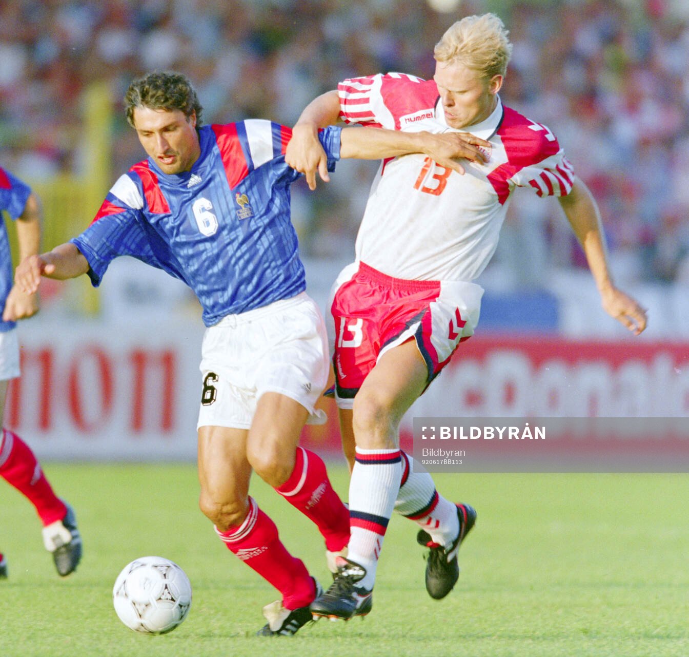 France‚Äôs Bernard Casoni against Denmarks Henrik Larsen