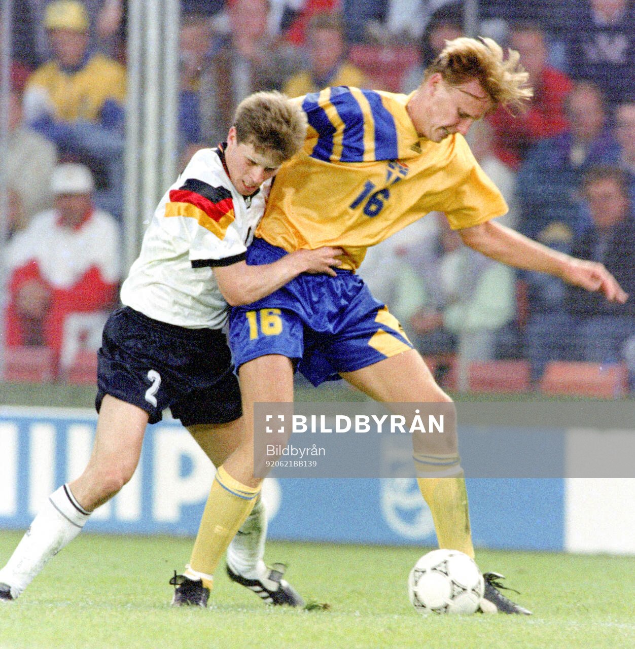 Kennet Andersson of Sweden against Stefan Reuter of Germany