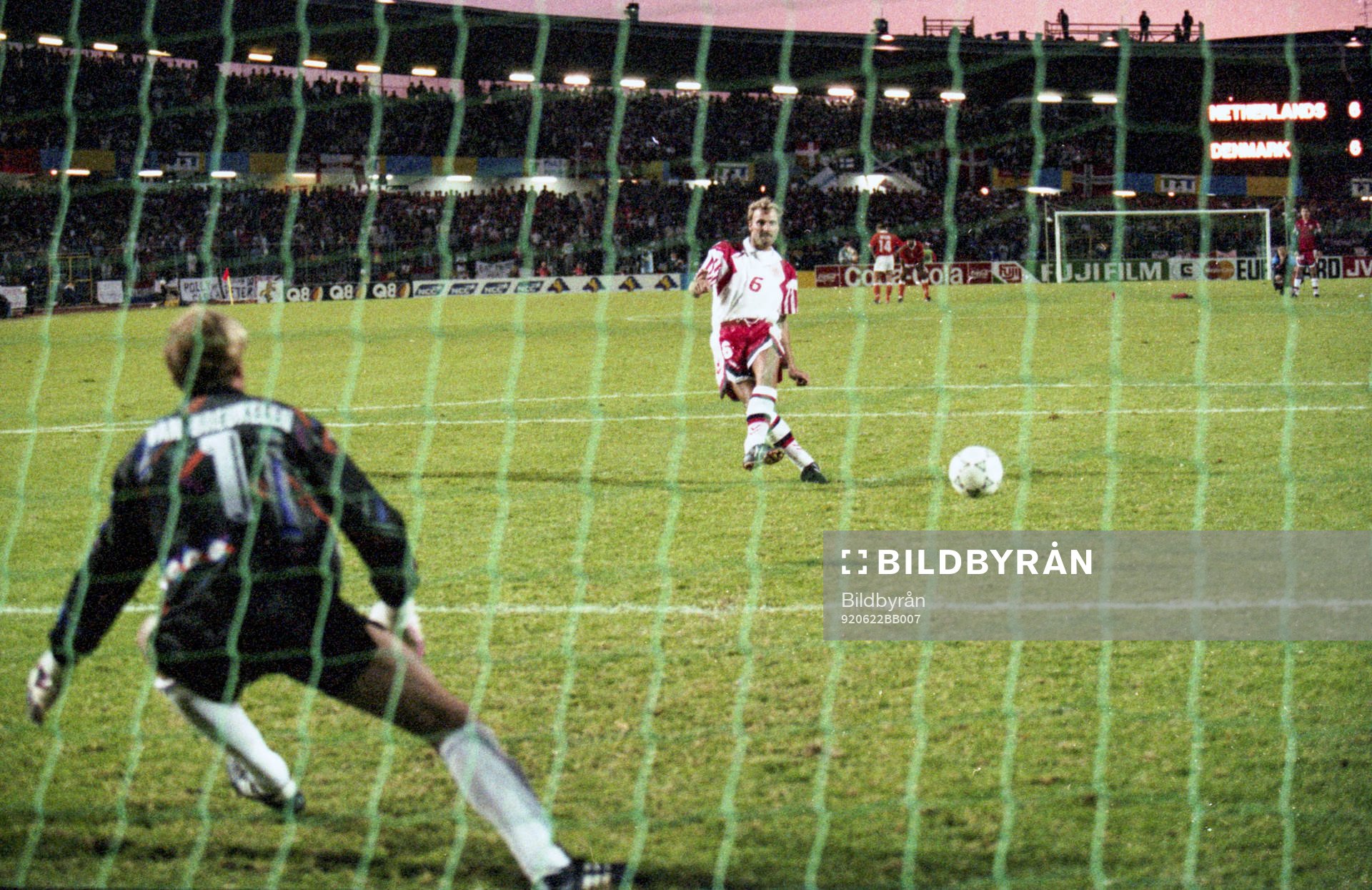 Kim Christofte, Danmark, Danmark skjuter mål på en straff