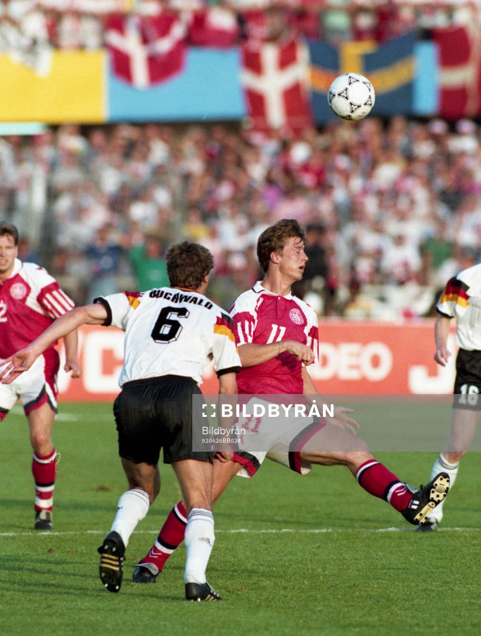 Guido Buchwald, Tyskland och Brian Laudrup, Danmark