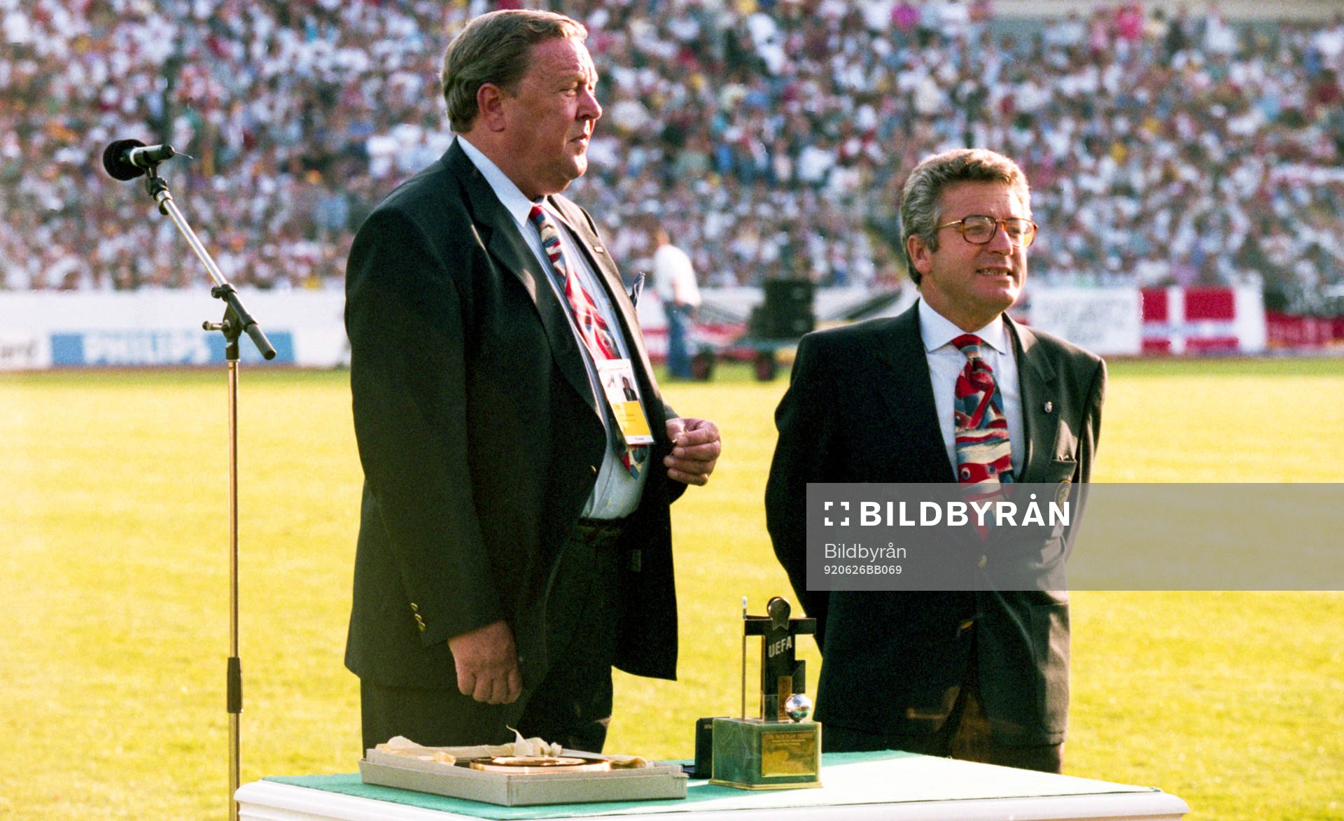 Lennart Johansson, Uefa, prisutdelare