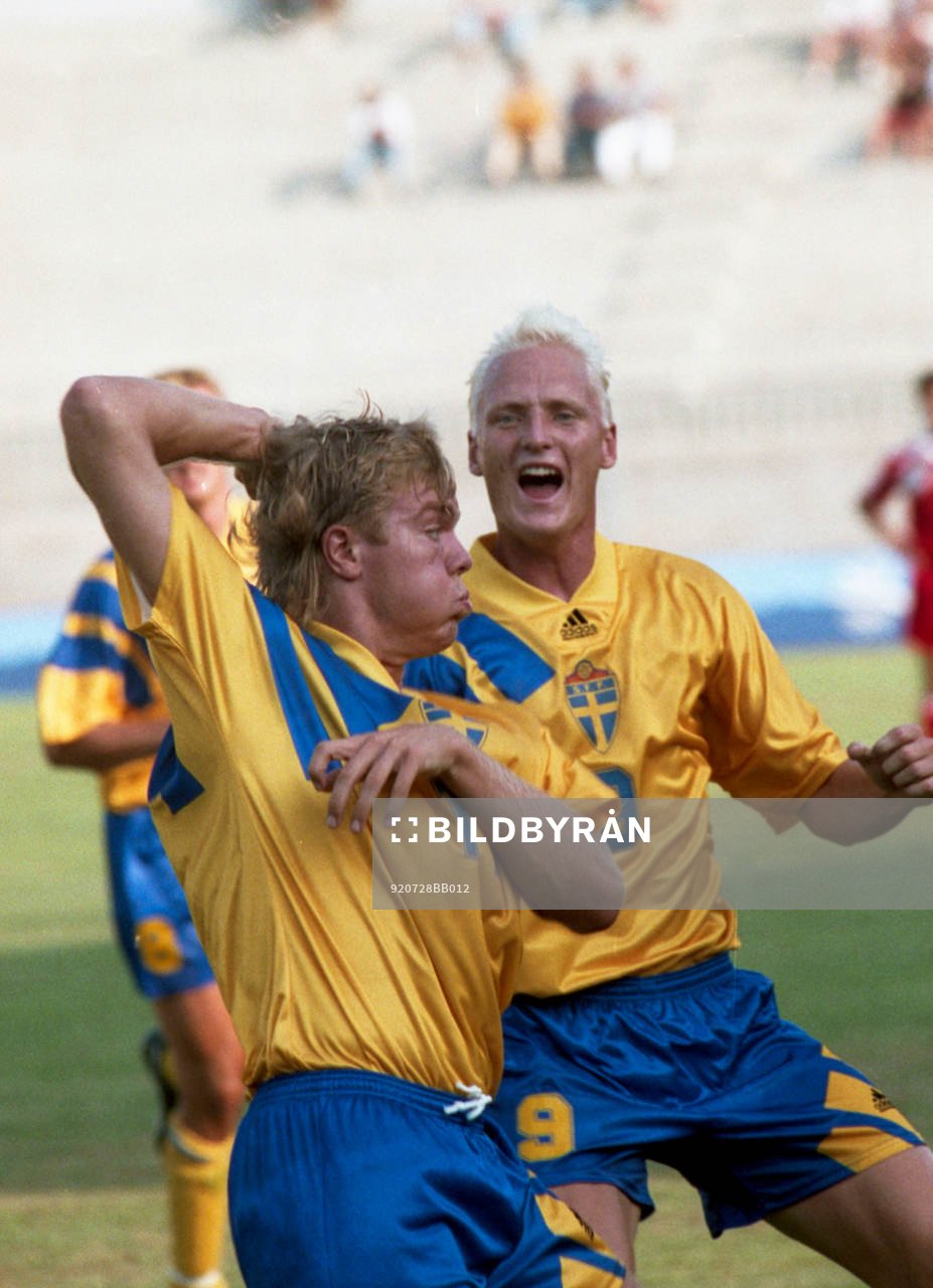 Tomas Brolin och Christer Fursth, Sverige jublar