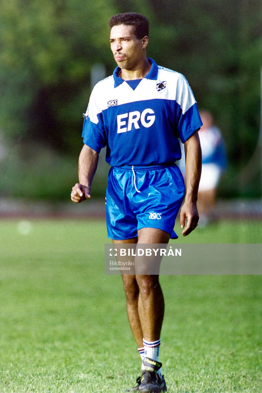 Fotboll, Serie A, träningsläger: Des Walker, Sampdoria under träningen.