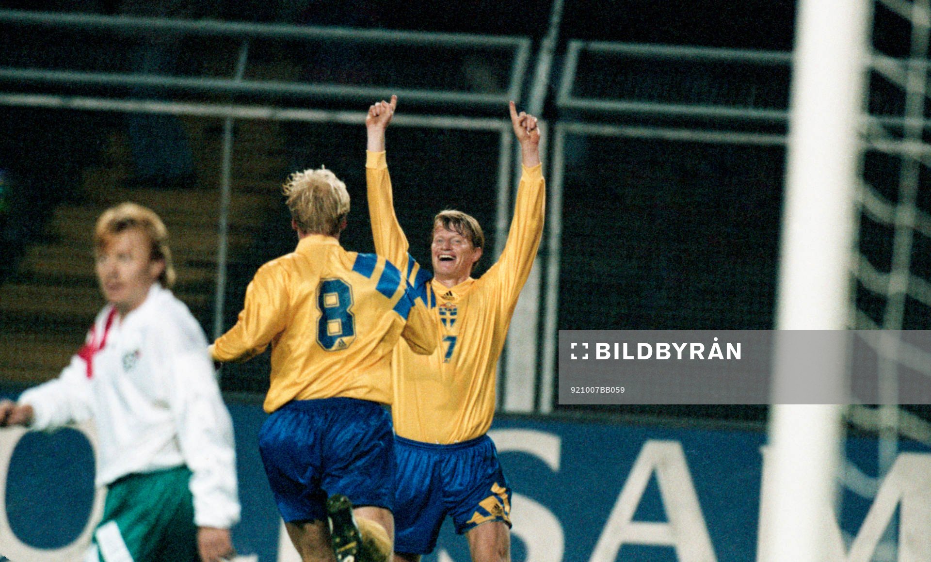  Stefan Pettersson jublar efter mål.