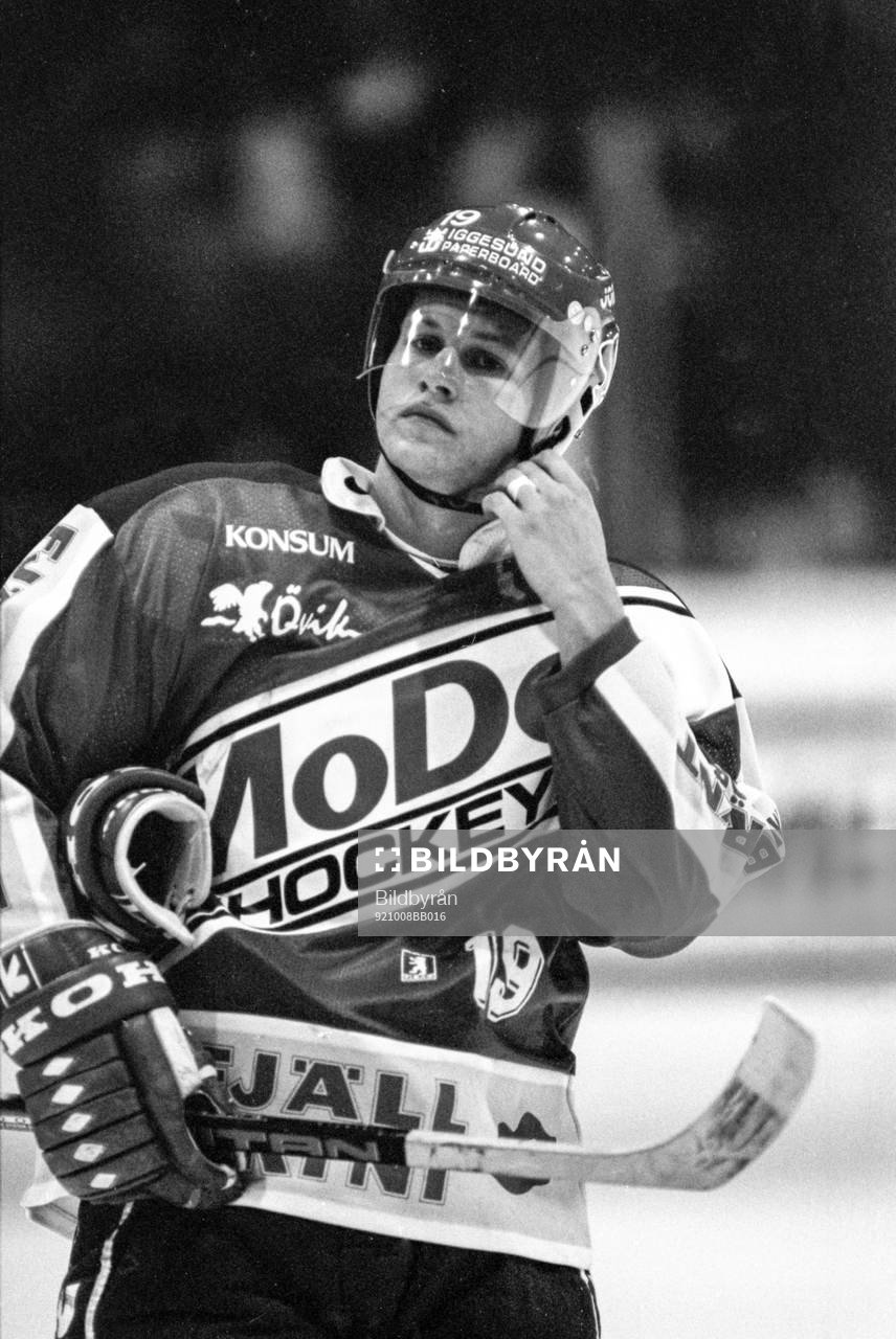 Markus Näslund, Modo