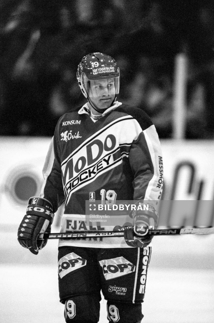 Markus Näslund, Modo