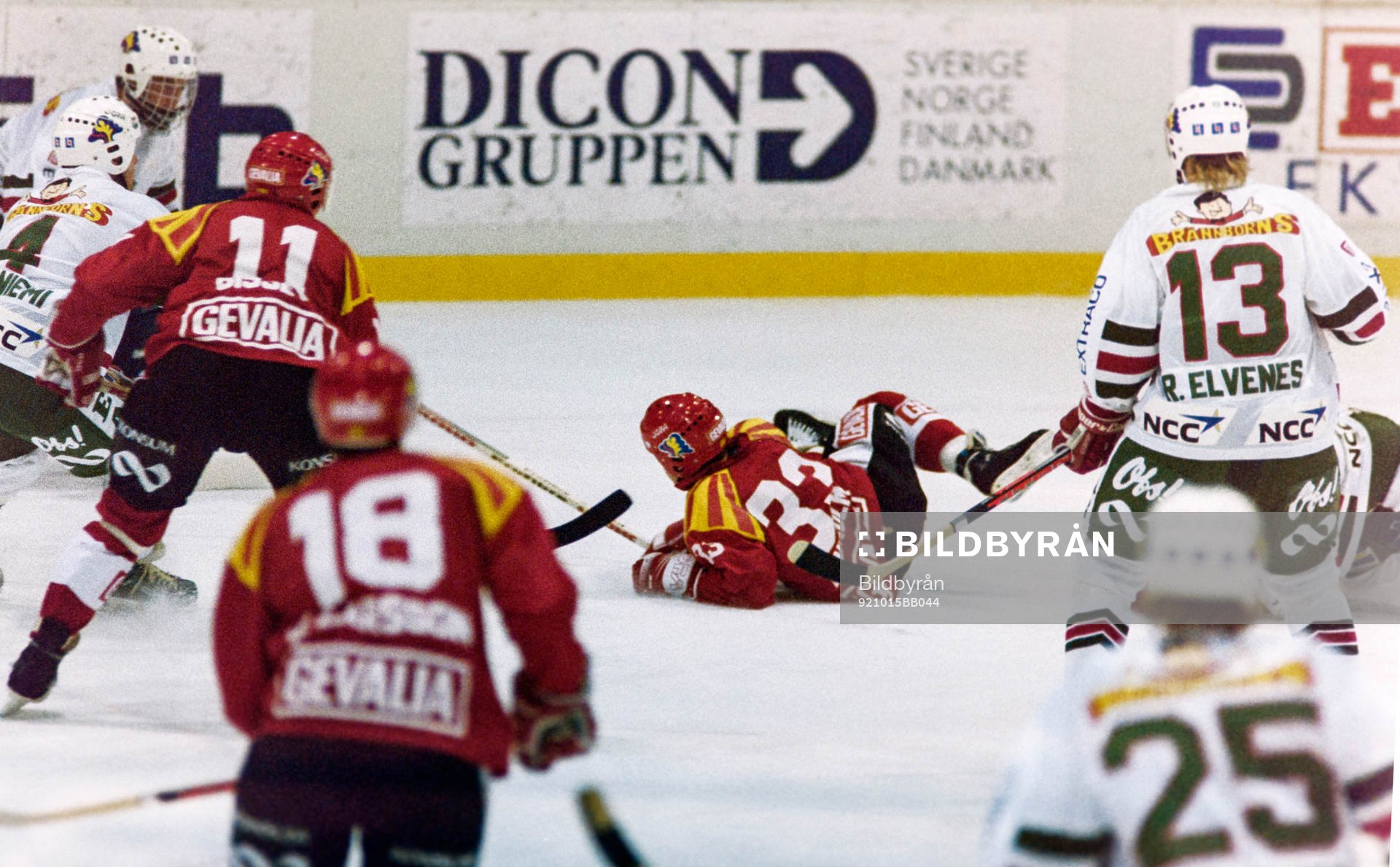 En brynässpelare på fall