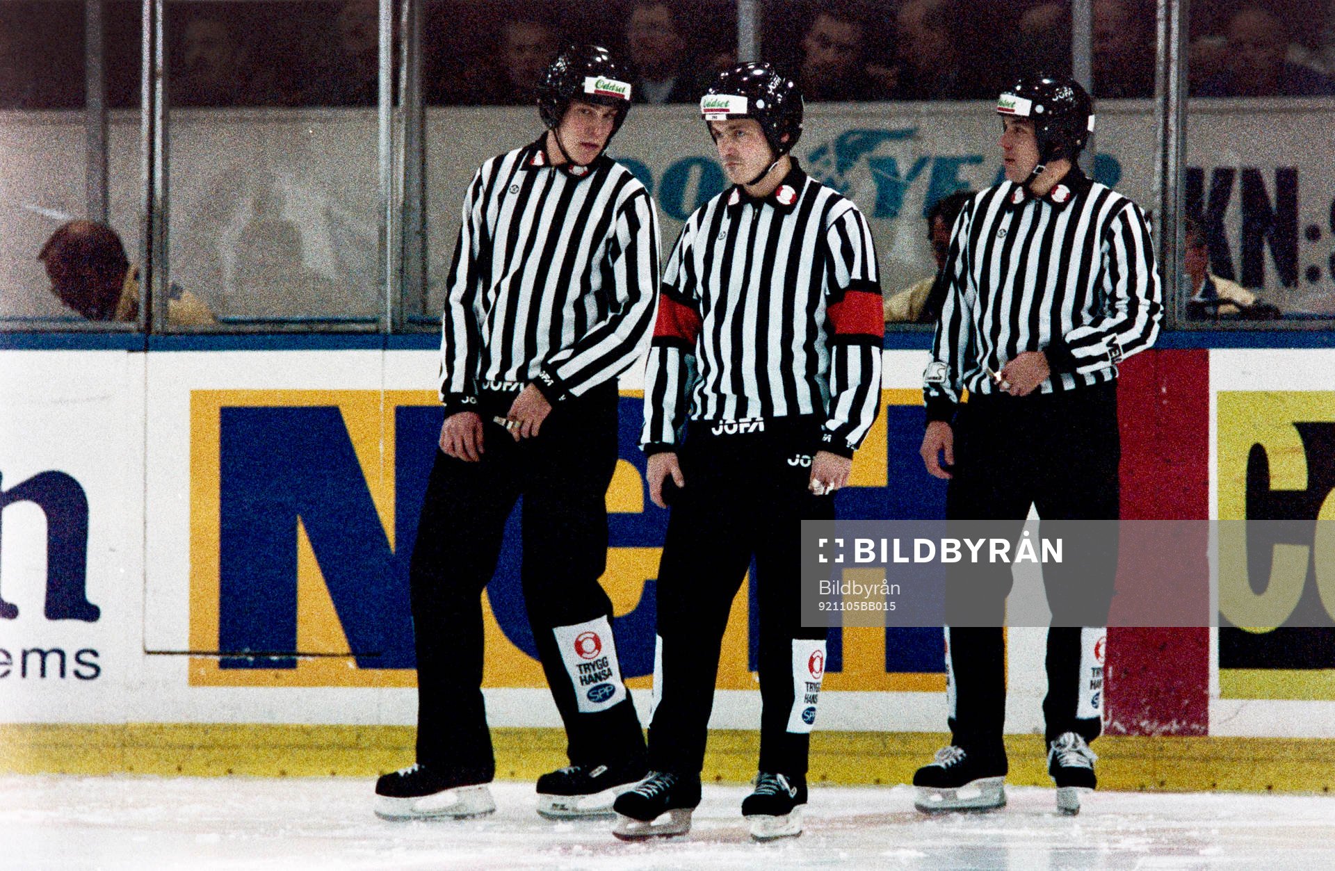 Domartrion i matchen, huvuddomare Bo Lundqvist,