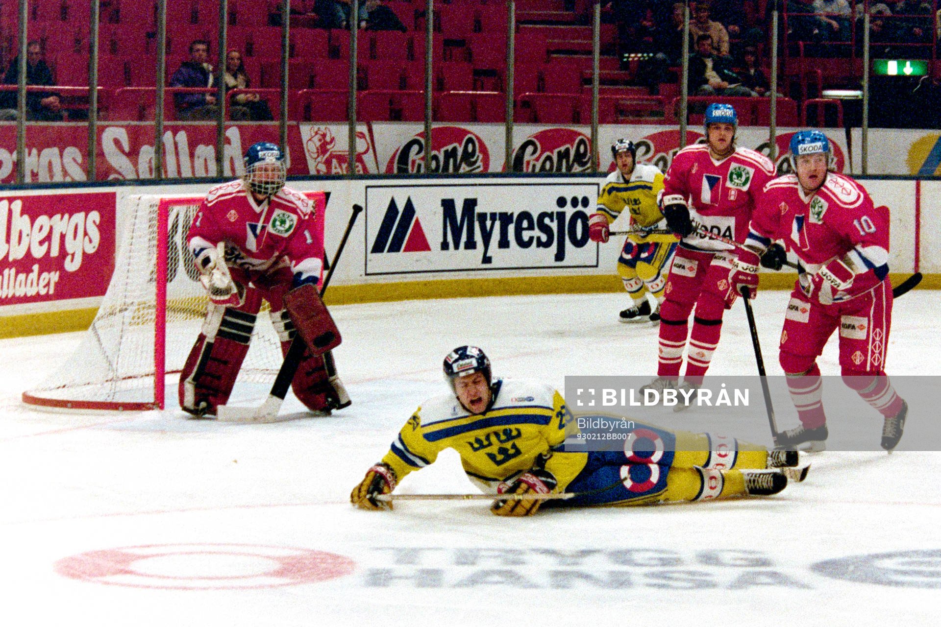 Mikael Renberg, Sverige