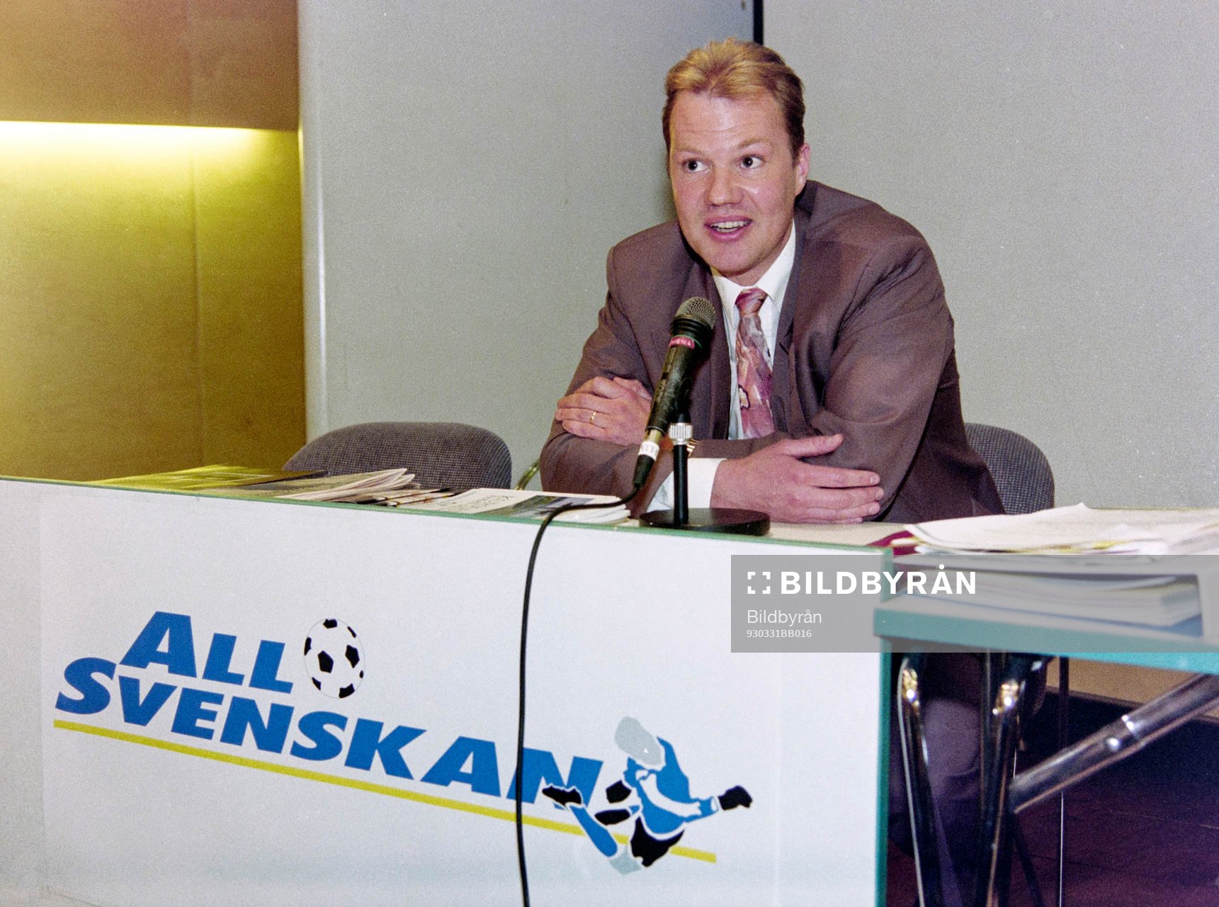 Fotboll, Allsvenskan, Upptaktsträff: Karl-Erik Nilsson representerade domarna.