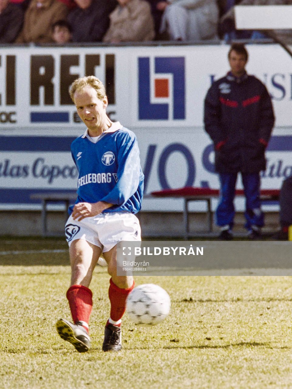 Trelleborgs Anders Palmér med bollen