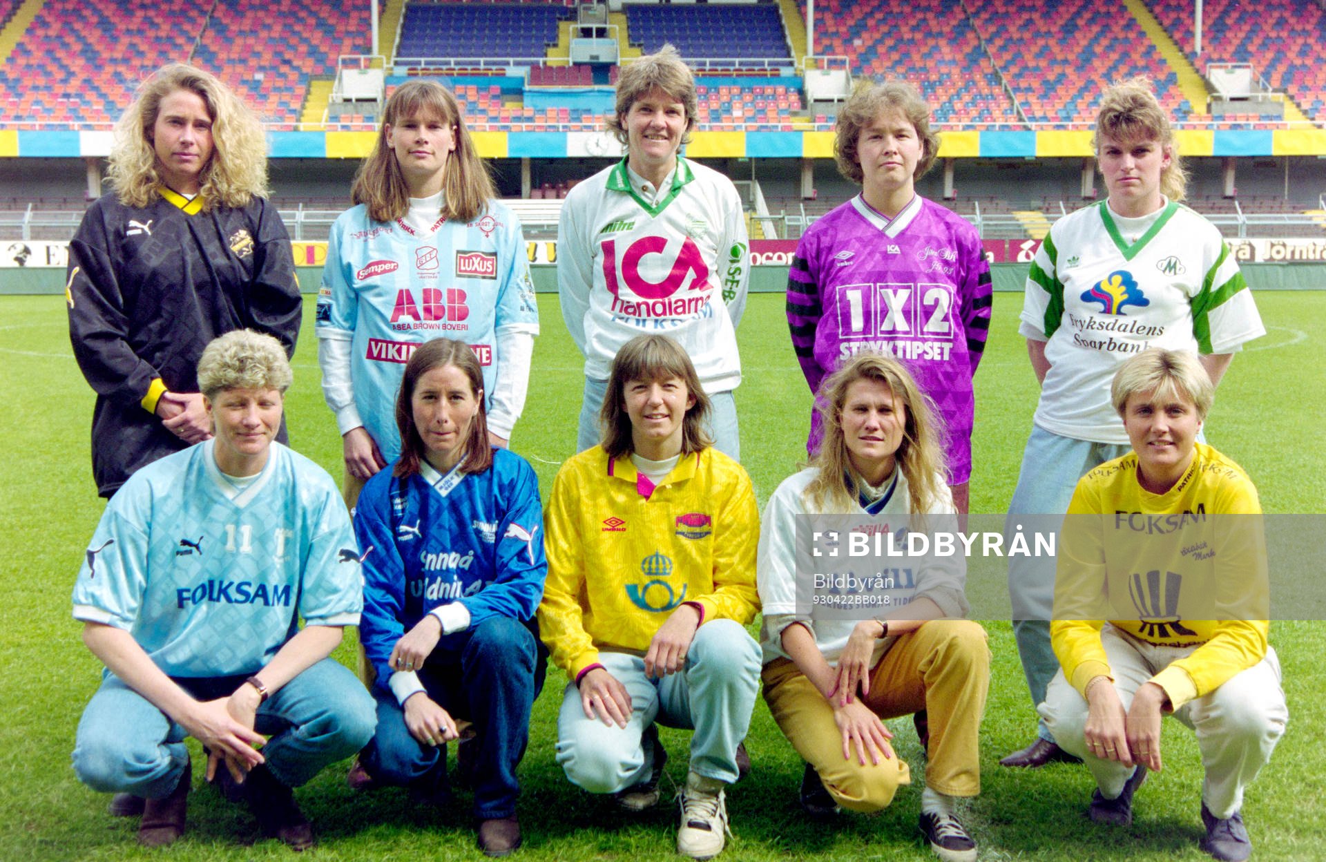 Bakre fr.v. Lena Martinsson, AIK, Åsa Jakobsson,